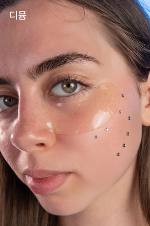 Peptide Hydrogel Eye Patch