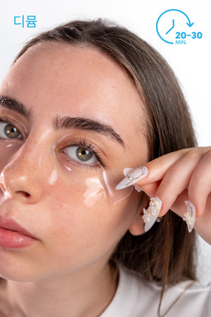 Peptide Hydrogel Eye Patch